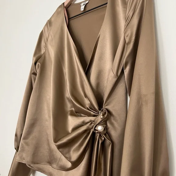 River Island Brown Satin Wrap Blouse - Women’s US Size 6 - Picture 2 of 5